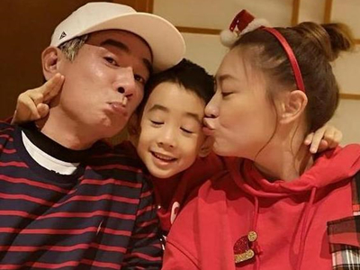 陈小春比他老婆大几岁 婚后却非常怕老婆