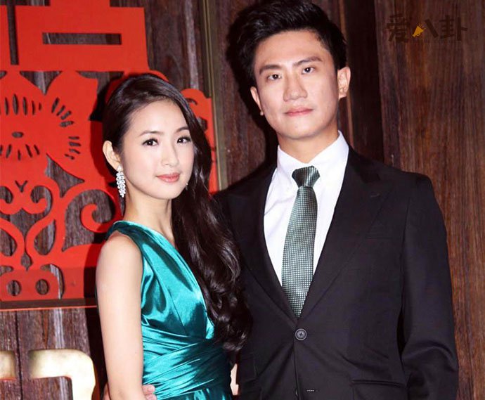 林依晨什么时候离的婚