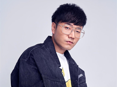 王铮亮吐槽新人歌手飘了 被吐槽的新人歌手是谁