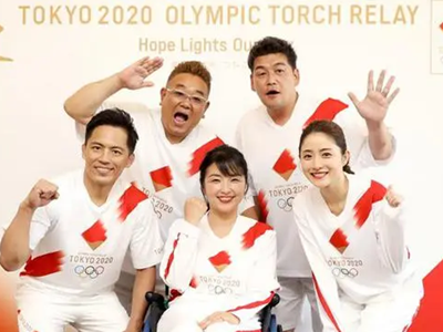 石原里美点燃奥运圣火盆 逾期一年的东京奥运会传递火炬