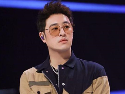 青你3潘玮柏为什么戴墨镜 戴墨镜的原因竟是一种保护色?