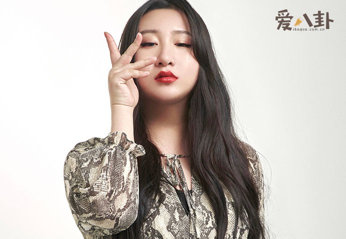 锤娜丽莎照片