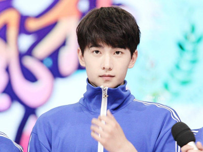 杨洋发文问yyds什么意思 真要被粉丝的回答给笑抽了