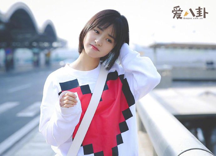 沈月照片