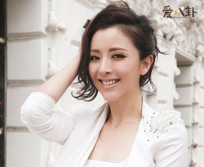 黄小蕾照片