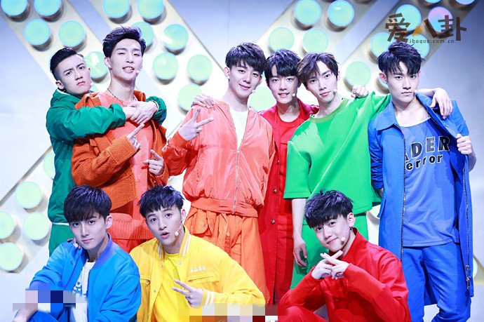 X玖少年团签了几年合约