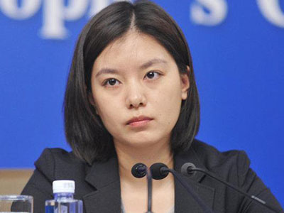 美女翻译官张京成家了没 起底张京与她老公感情过往