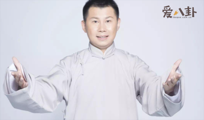 何云伟照片