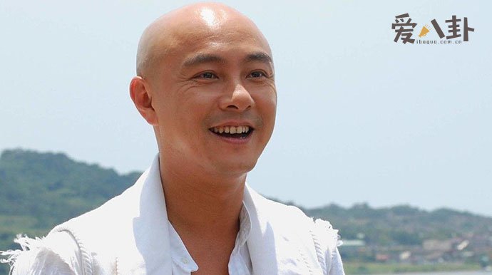 张卫健为什么光头