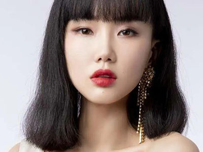 黄龄感情经历起底 情路坎坷感情备受争议