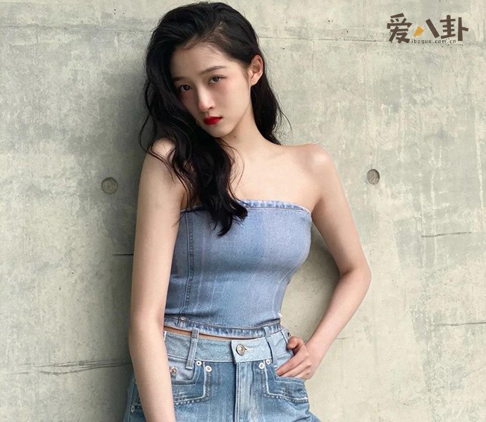 关晓彤延迟毕业是假消息