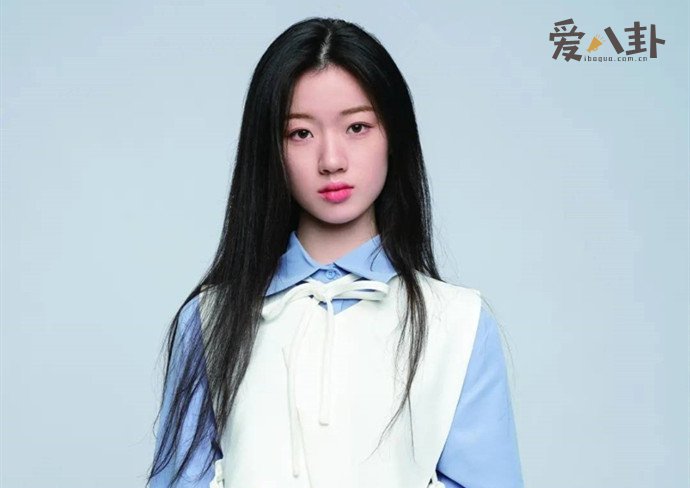 歌手单依纯照片