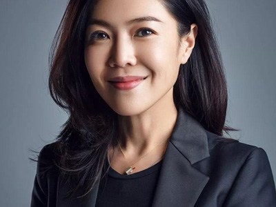 苏芒坐大腿事件 竟与洪晃恩怨有关