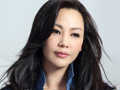王馨平多大年龄了 和富商老公结婚20年为什么没孩子