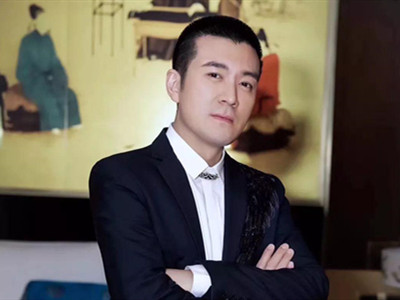 黄圣依老公直播带货惹众怒 助理为推销货疑嘲讽粉丝穷酸