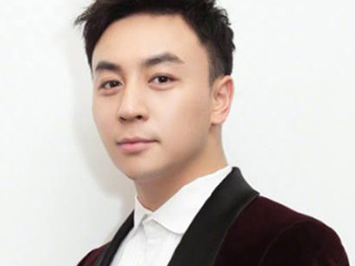 释小龙何洁感情 起底2人恋情详情分手究竟是发生了什么