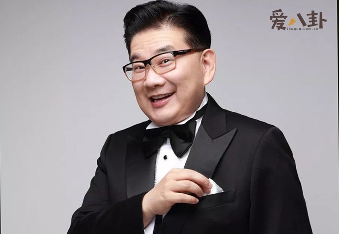 曹可凡照片