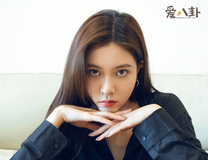 宋妍霏家里是做什么的