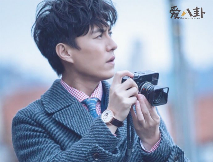 靳东第1任老婆是周扬吗 