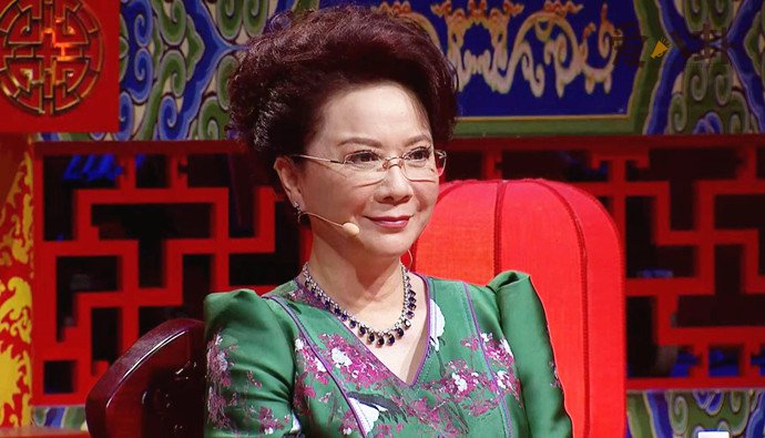 蔡明儿子丁丁是做什么的