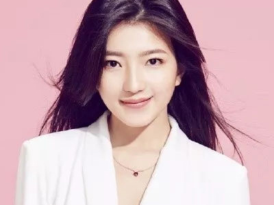 白卉子个人资料多大了 邓伦前女友上热搜明星恋爱没有空间