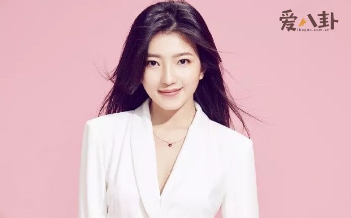 白卉子照片
