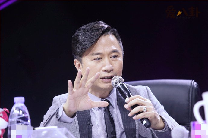 黄舒骏有过几次婚史