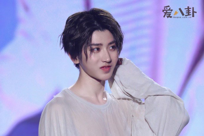 蔡徐坤为什么叫小葵