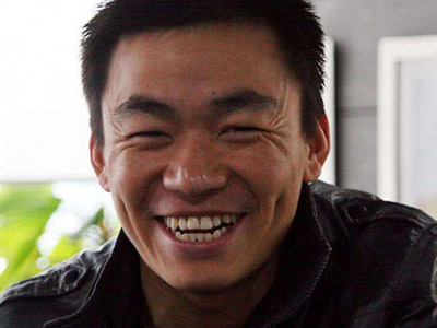 王宝强生什么病了 冯清陪王宝强诊所看病他怎么了