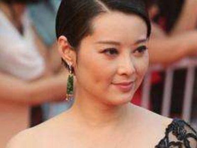 袁立为什么不拍戏了 其现状如何经济来源又是怎样的