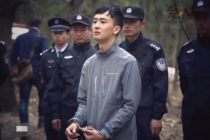 演员邓皓剧照
