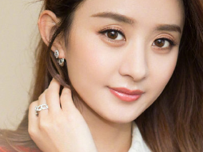 赵丽颖为什么叫劈叉女星 赵丽颖究竟发生什么事了