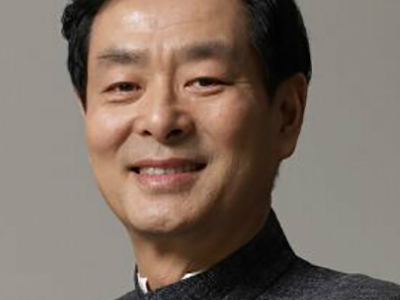 濮存昕出了什么事 为什么他极少演戏了