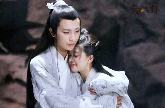 李宏毅赵露思真的在一起了吗