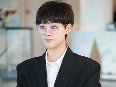 程序员那么可爱陆漓为什么女扮男装 进公司是为姜逸城吗