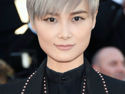 为什么叫李宇春春哥 她就没有女性的一面吗