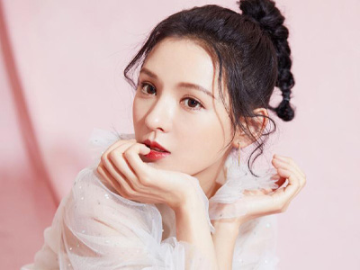 张予曦是在怎么从一个网红变成明星的 她是混血吗