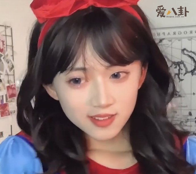 康雅雅怎么了