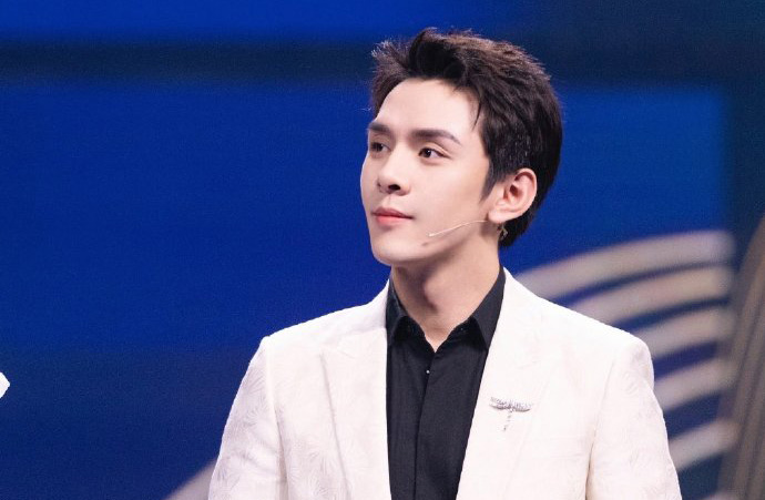 李佳琦照片