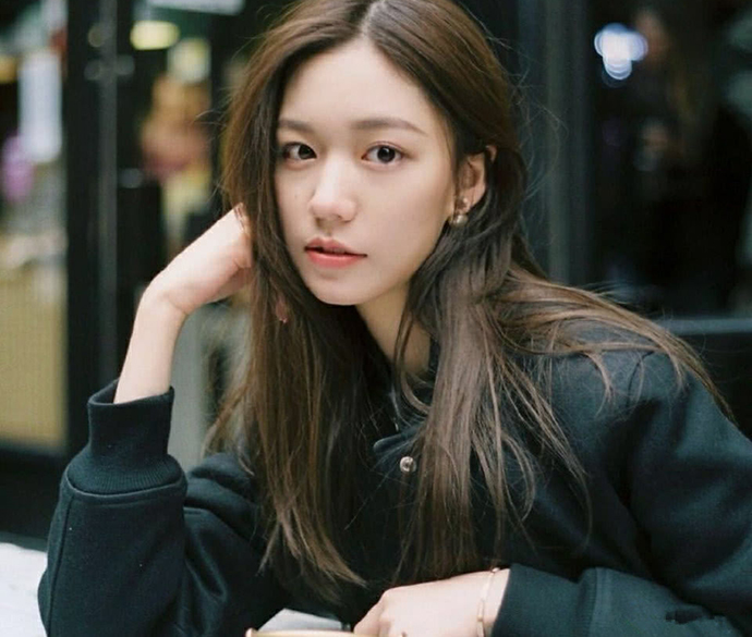 綦美合照片