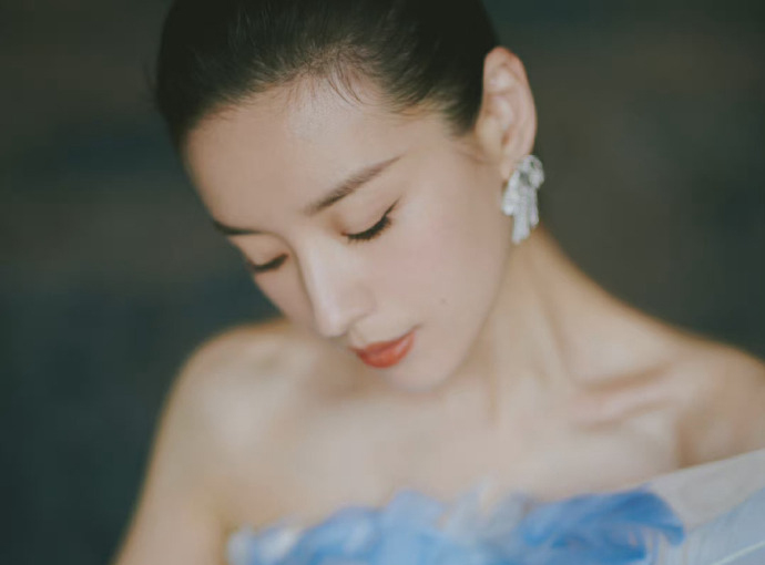 董洁照片