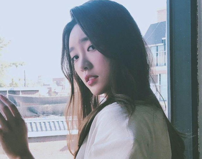 张月照片