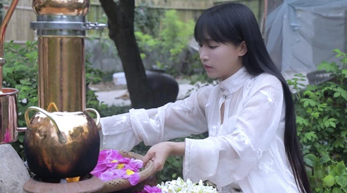李子柒照片