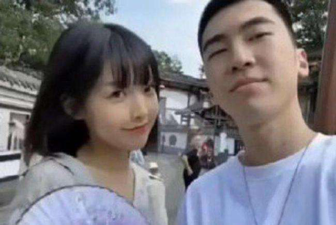 欧尼熊和可心