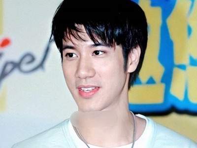 李靓蕾控诉王力宏婚内出轨 英菲尼迪终止与王力宏合作