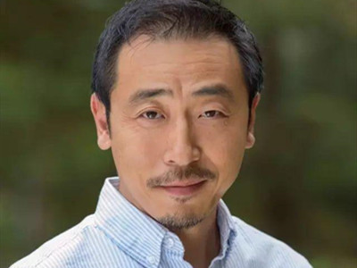 宁理和赵立新长得好像 撞脸的他俩究竟是什么关系呢