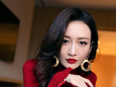 王鸥带何九华参加妹妹婚礼 二人为何不被看好